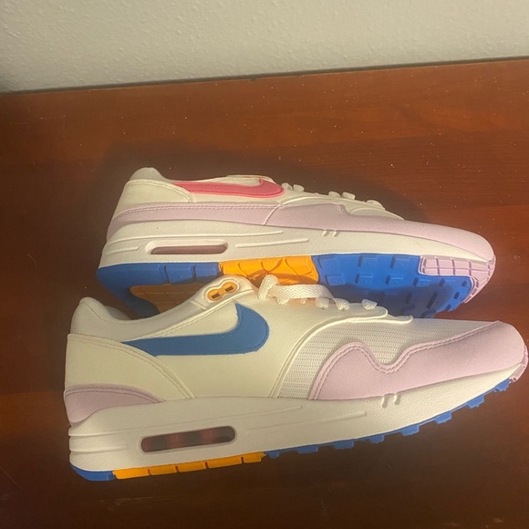 Nike White and Blue Athletic Shoes Air Max 1 Nike women sz 11 fits men size 9.5 - Picture 3 of 7
